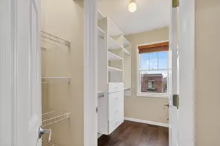 1151 E 46th St, Chicago, IL 60653 - Photo 14
