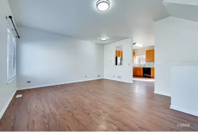 27 Monarch Drive, Streamwood, IL 60107 - Photo 4