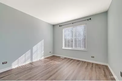 27 Monarch Drive, Streamwood, IL 60107 - Photo 10