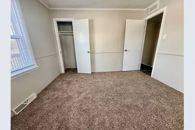 14448 Kilbourne Avenue, Midlothian, IL 60445 - Photo 8