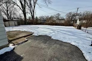 14448 Kilbourne Ave, Midlothian, IL 60445 - Photo 18