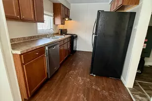 14448 Kilbourne Ave, Midlothian, IL 60445 - Photo 12