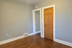 634 W Ridgeland Ave, Waukegan, IL 60085 - Photo 6