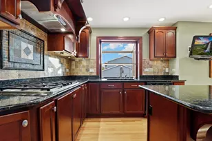 17W435 Concord Pl, Darien, IL 60561 - Photo 6