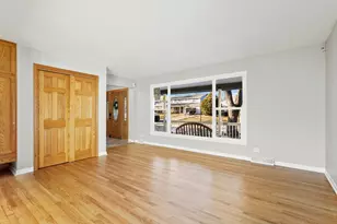 17W435 Concord Pl, Darien, IL 60561 - Photo 10