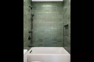 2214 W Oakdale Ave, Chicago, IL 60618 - Photo 10