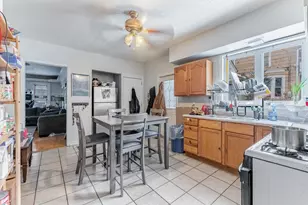 131 N Gifford St, Elgin, IL 60120 - Photo 14