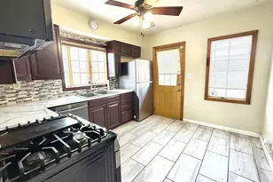 18005 Arcadia Ave, Lansing, IL 60438 - Photo 6