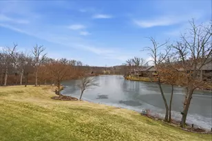 54 Village Woods Dr, Crete, IL 60417 - Photo 4