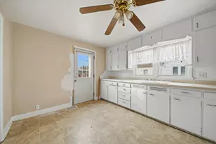 119 Douglas Ave, Dixon, IL 61021 - Photo 2