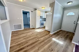 2904 Woodworth Pl, Hazel Crest, IL 60429 - Photo 4