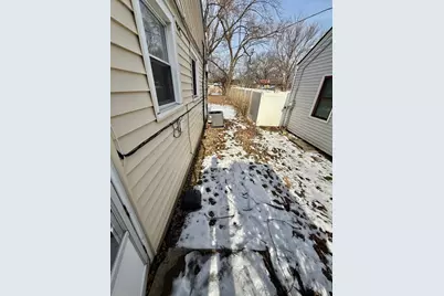 2904 Woodworth Place, Hazel Crest, IL 60429 - Photo 16