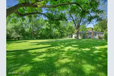 241 Coe Road, Clarendon Hills, IL 60514 - Photo 4