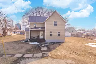 207 E Maple St, Chatsworth, IL 60921 - Photo 26