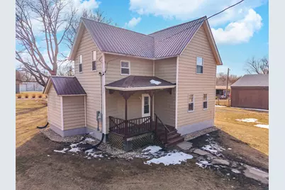 207 E Maple Street, Chatsworth, IL 60921 - Photo 2