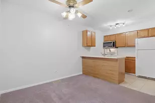 523 Bridle Trail, Wheeling, IL 60090 - Photo 8