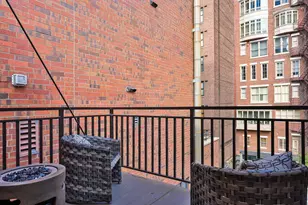 202 E Walton Pl, Chicago, IL 60611 - Photo 14