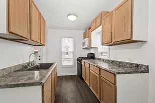 277 Gifford Pl, Elgin, IL 60120 - Photo 4