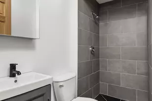 277 Gifford Pl, Elgin, IL 60120 - Photo 8