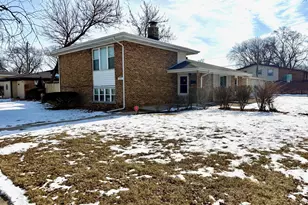 4351 Scott St, Oak Forest, IL 60452 - Photo 2