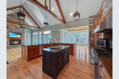 1121 Lawn Place, Freeport, IL 61032 - Photo 10