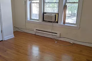 2915 W George St, Chicago, IL 60618 - Photo 2