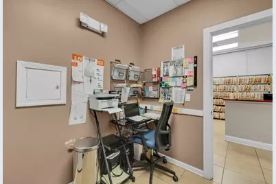 8301 Skokie Boulevard, Skokie, IL 60077 - Photo 22