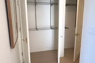 1455 N Sandburg Terrace, Chicago, IL 60610 - Photo 16