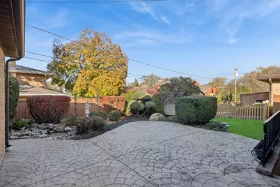 1603 Ashton Court, Wheaton, IL 60187 - Photo 2