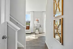 983 Sapphire Ln, Montgomery, IL 60538 - Photo 2