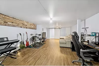 1344 W Augusta Boulevard #1, Chicago, IL 60642 - Photo 16