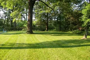 355 E Blodgett Ave, Lake Bluff, IL 60044 - Photo 1