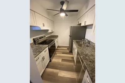 [Address not provided], Wheaton, IL 60189 - Photo 2