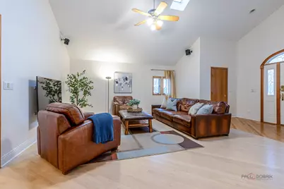 16373 W Menna Lane, Lincolnshire, IL 60069 - Photo 4