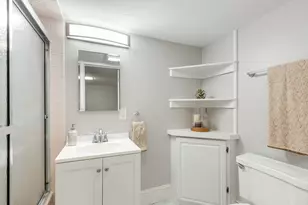 4252 N Bernard St, Chicago, IL 60618 - Photo 6