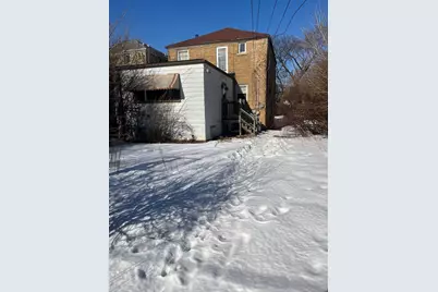 2849 W Pratt Boulevard, Chicago, IL 60645 - Photo 18