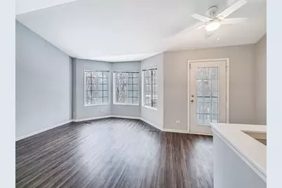 249 W Whispering Oaks Lane, Round Lake, IL 60073 - Photo 10