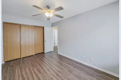 249 W Whispering Oaks Lane, Round Lake, IL 60073 - Photo 16