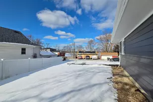 29 E Lake Shore Dr, Round Lake Park, IL 60073 - Photo 38