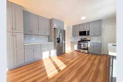 29 E Lake Shore Drive, Round Lake Park, IL 60073 - Photo 8
