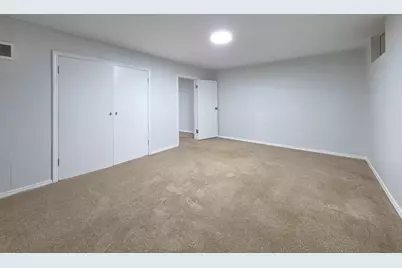 29 E Lake Shore Drive, Round Lake Park, IL 60073 - Photo 32