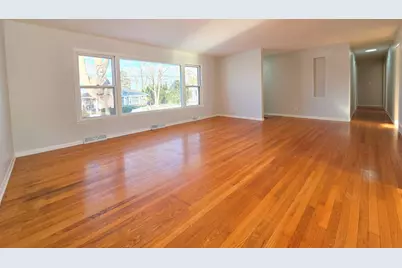 29 E Lake Shore Drive, Round Lake Park, IL 60073 - Photo 4