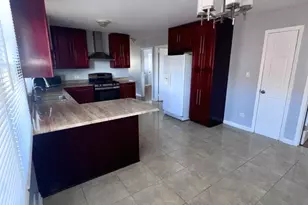 43 W Ann St, Lombard, IL 60148 - Photo 2