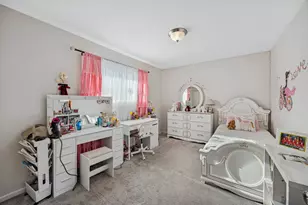7704 Knotty Pine Ct, Woodridge, IL 60517 - Photo 12