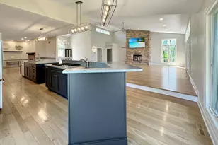 1669 Barberry Cir, Freeport, IL 61032 - Photo 14