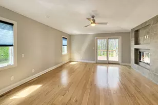 1669 Barberry Cir, Freeport, IL 61032 - Photo 32