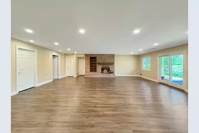 1669 Barberry Circle, Freeport, IL 61032 - Photo 36