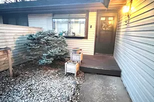 106 Spring Cir, Urbana, IL 61802 - Photo 2