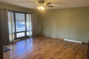 1164 Westview Dr, Rochelle, IL 61068 - Photo 4