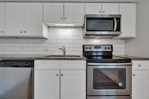 42 S Waiola Ave, La Grange, IL 60525 - Photo 2